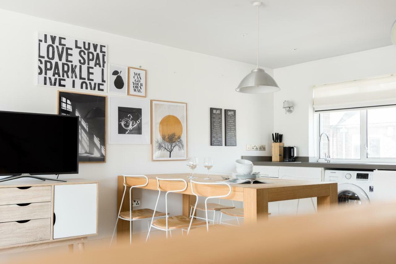 The Press House - Stylish 2Bdr British Design Home Oxford Eksteriør billede